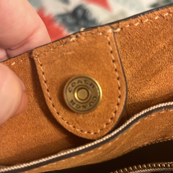 Coach North Tote - Picture 9 of 10